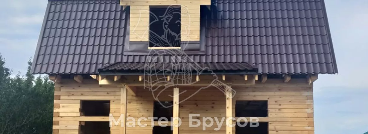 Какой тип кровли больше подходит для брусового дома под усадку?
