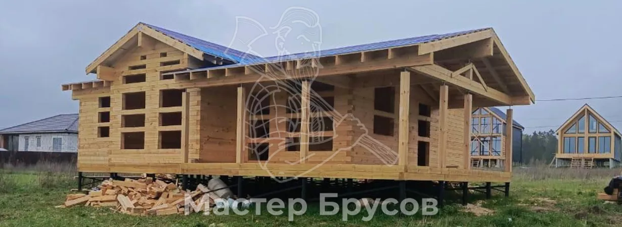 Утепление потолка под холодной крышей в частных домах из бруса: выбор материалов и особенности монтажа